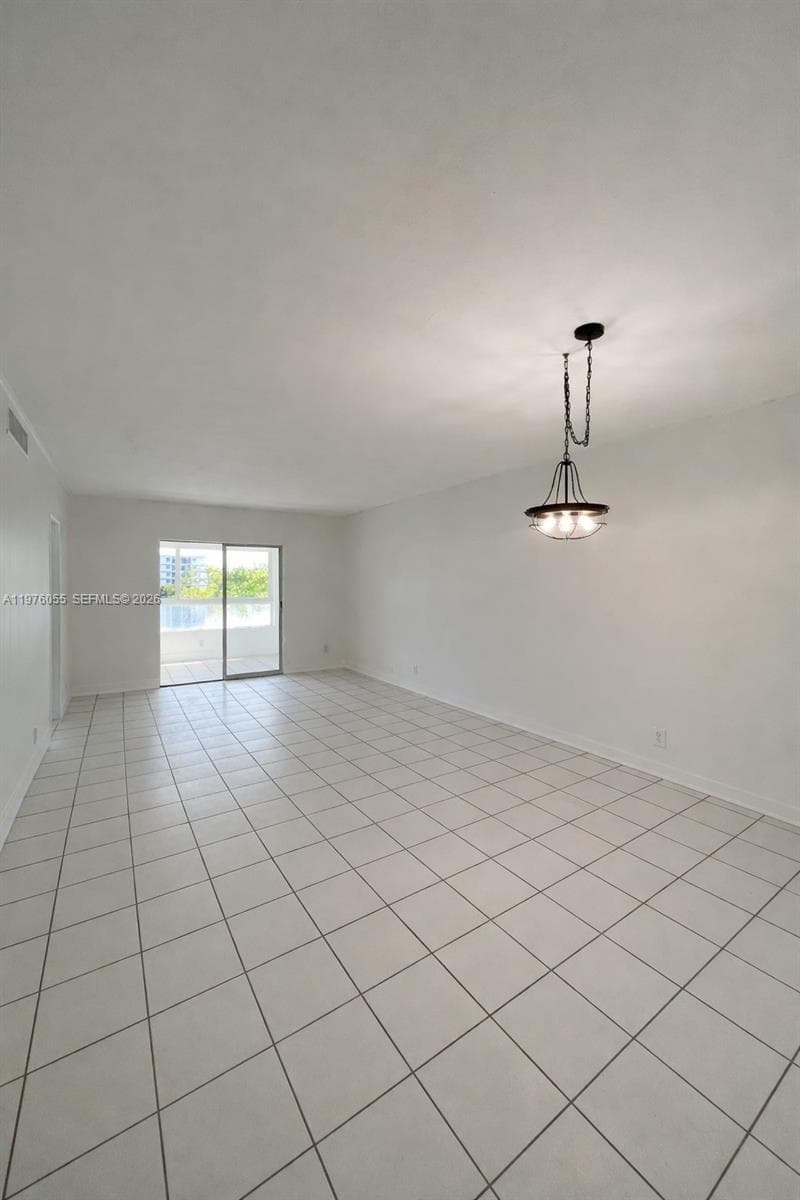 19255 NE 2nd Ave # 2224, Miami FL 33179 — 5