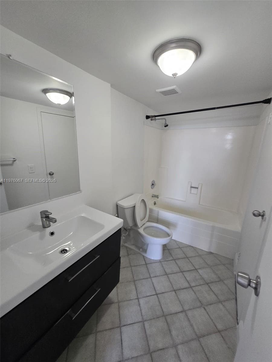 13499 Biscayne Blvd # 1505, North Miami FL 33181 — 9