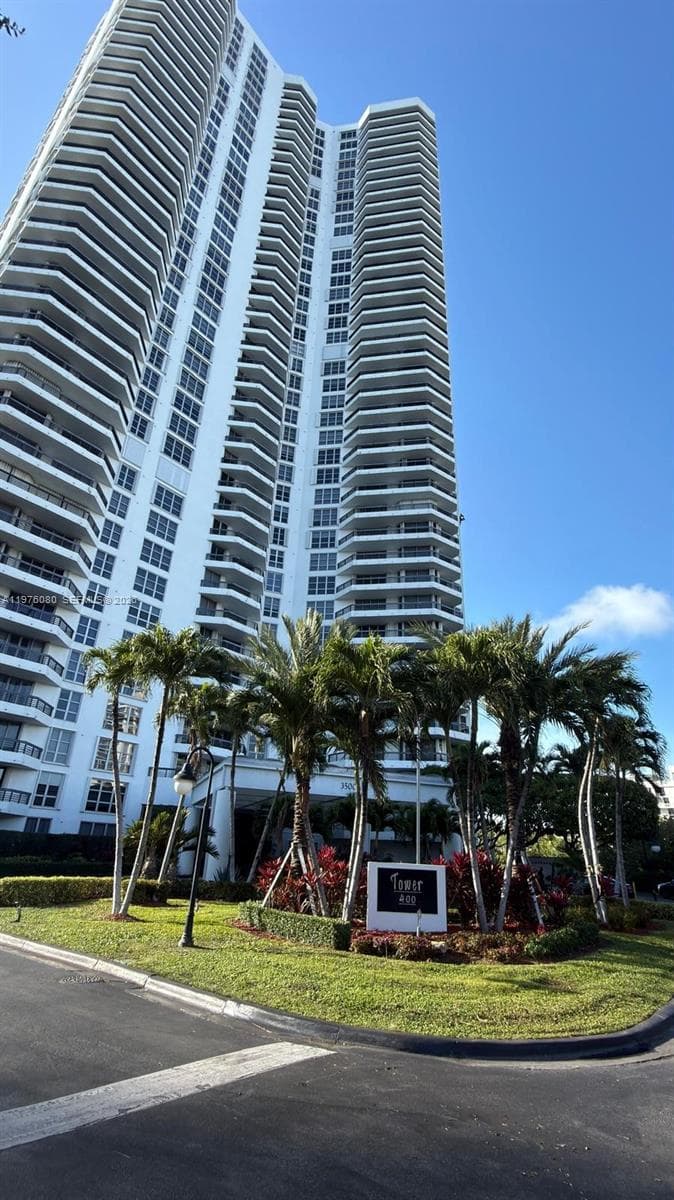 Mystic Pointe Tower 400 C, Aventura, FL — 12