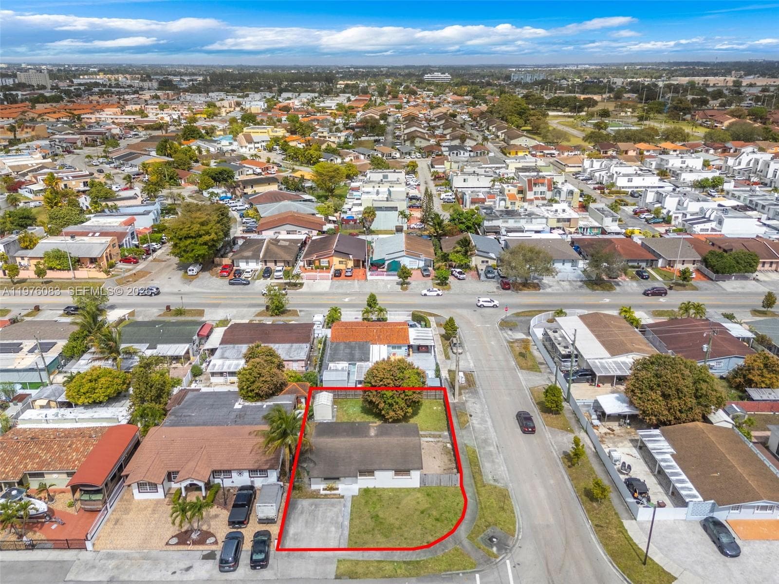 1005 W 36th Pl, Hialeah FL 33012 — 30