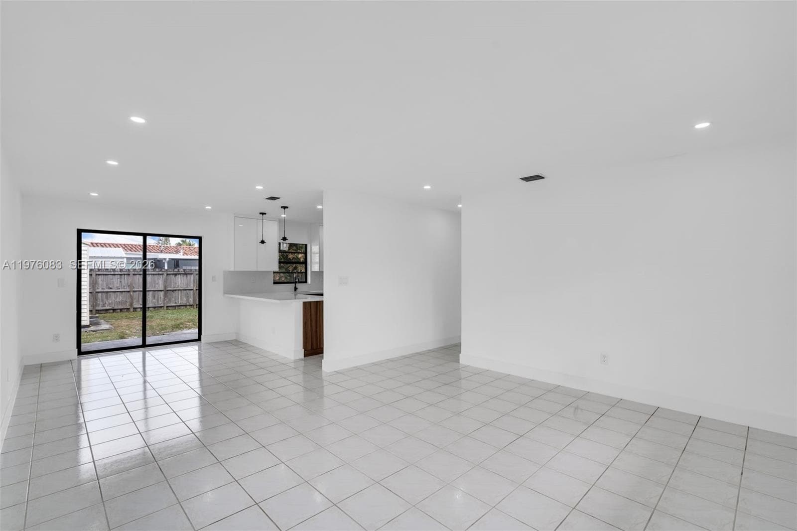 1005 W 36th Pl, Hialeah FL 33012 — 14
