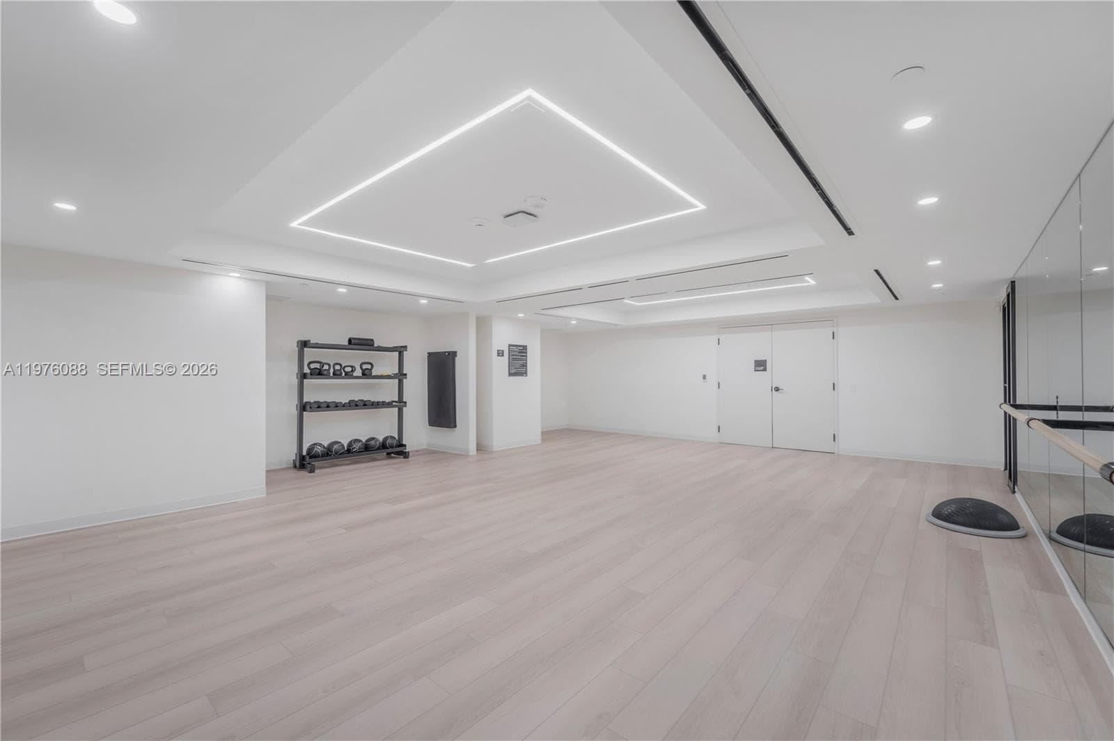 225 N Miami # 3009, Miami FL 33128 — 23
