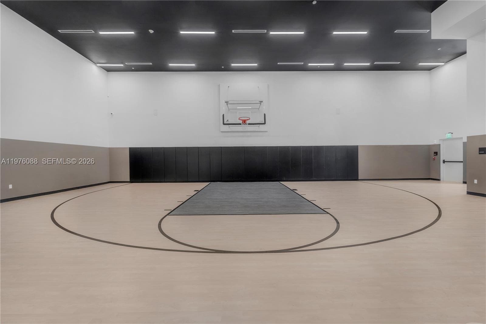 225 N Miami # 3009, Miami FL 33128 — 27
