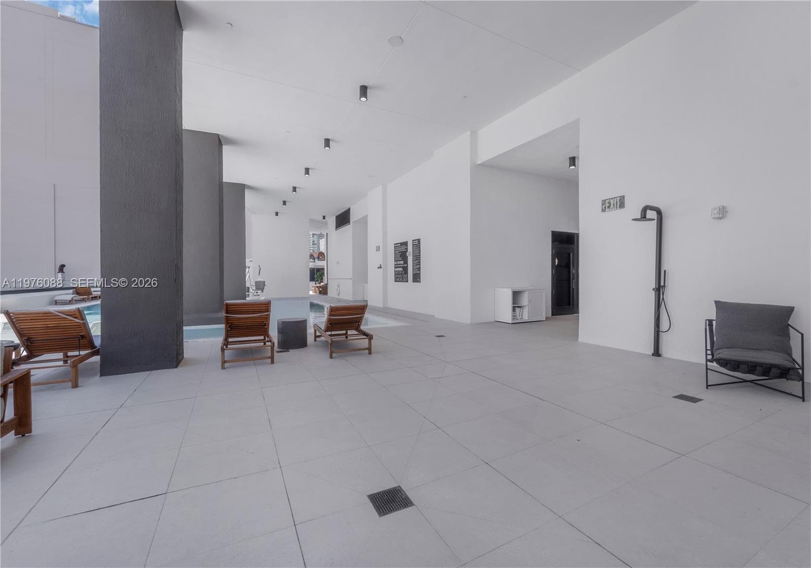 225 N Miami # 3009, Miami FL 33128 — 46