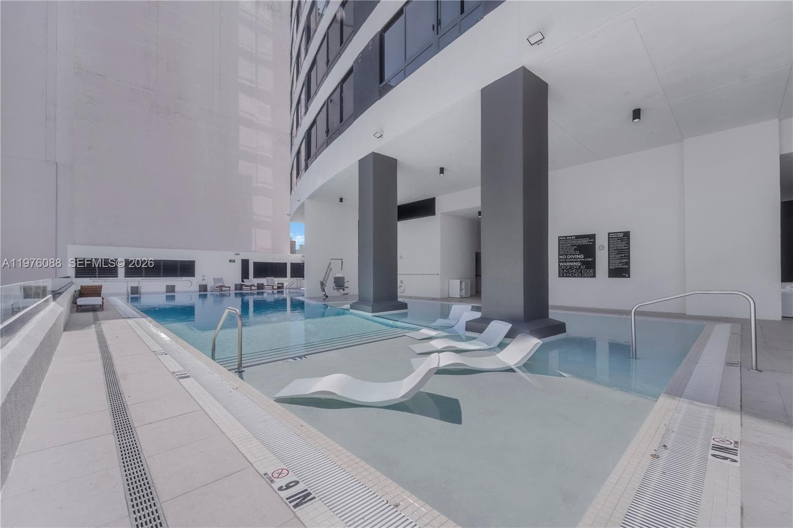 225 N Miami # 3009, Miami FL 33128 — 47