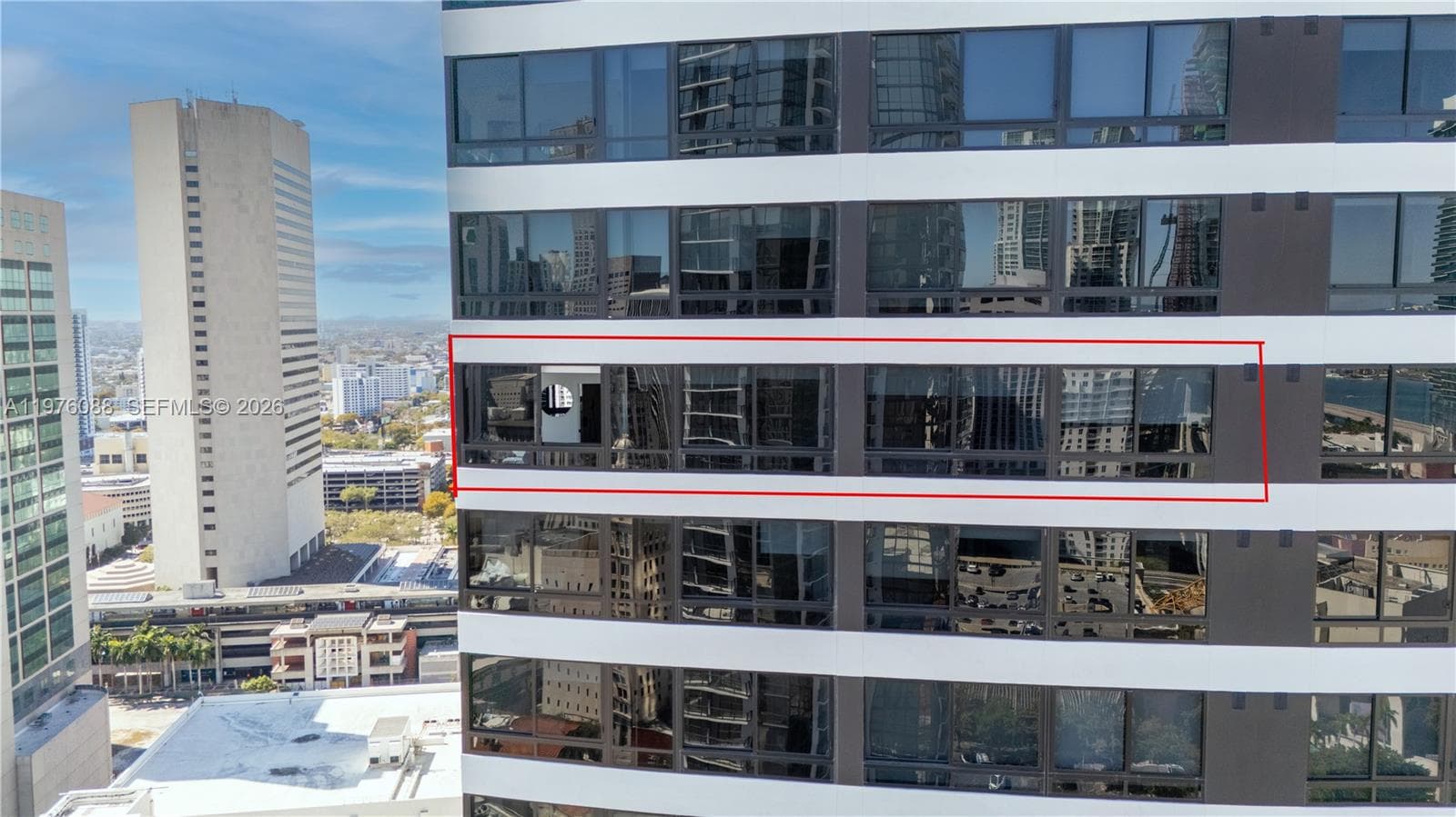 225 N Miami # 3009, Miami FL 33128 — 67