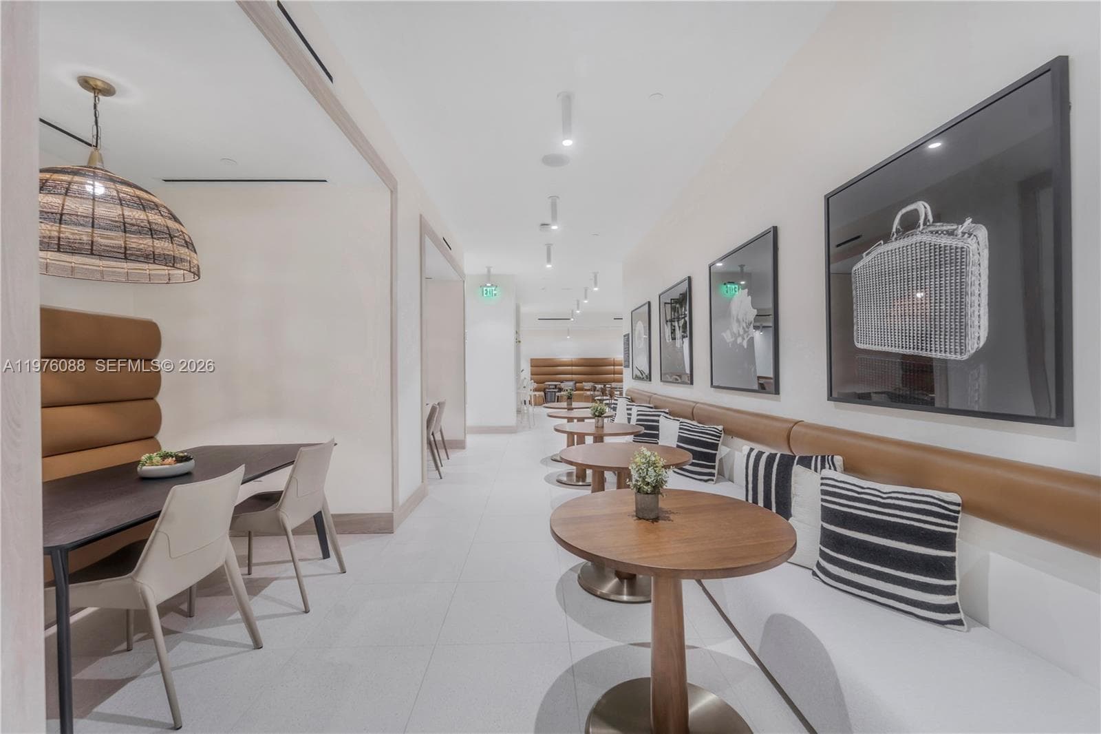 225 N Miami # 3009, Miami FL 33128 — 32
