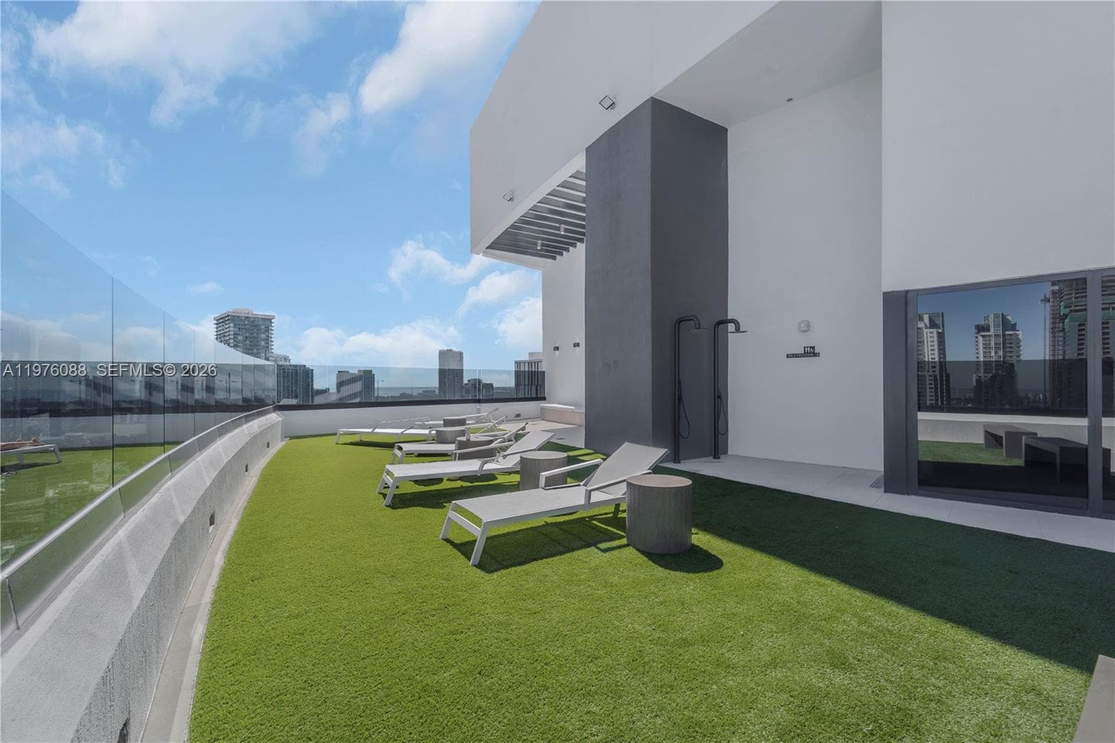 225 N Miami # 3009, Miami FL 33128 — 61
