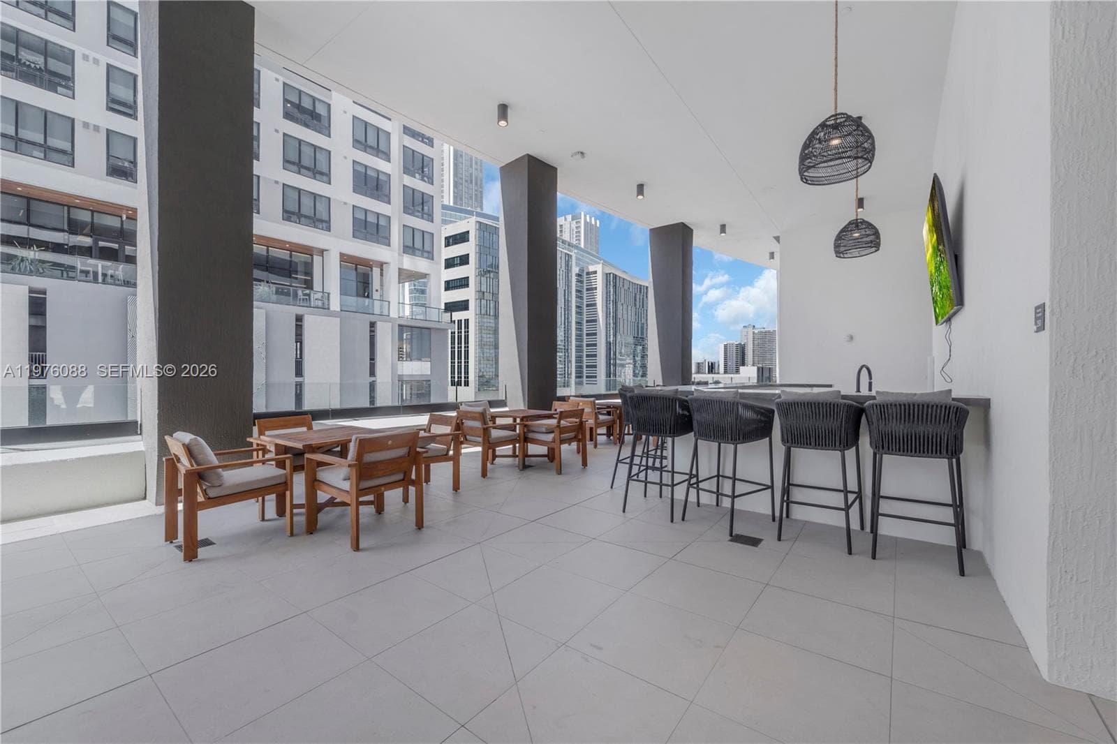 225 N Miami # 3009, Miami FL 33128 — 51
