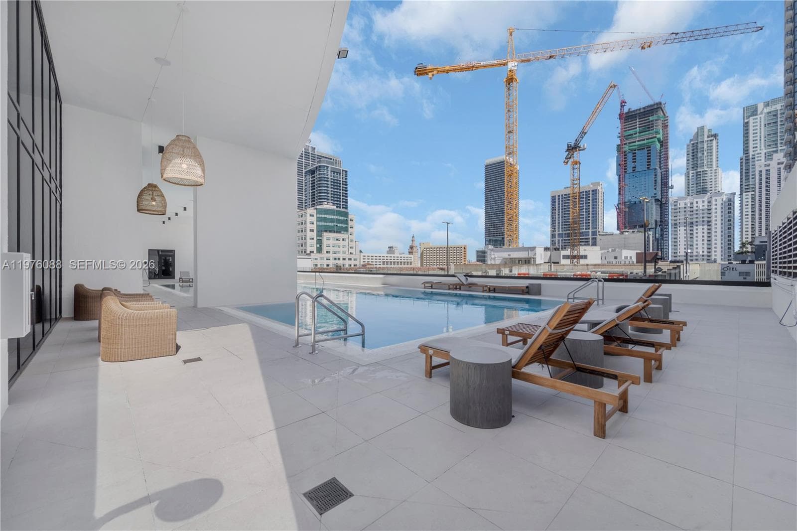 225 N Miami # 3009, Miami FL 33128 — 50