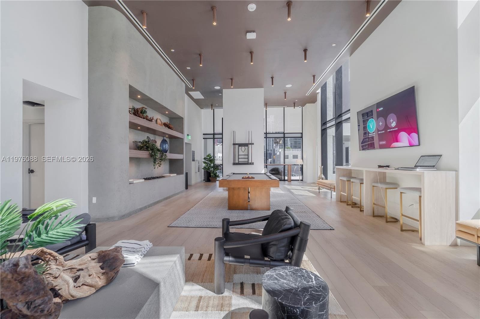 225 N Miami # 3009, Miami FL 33128 — 58