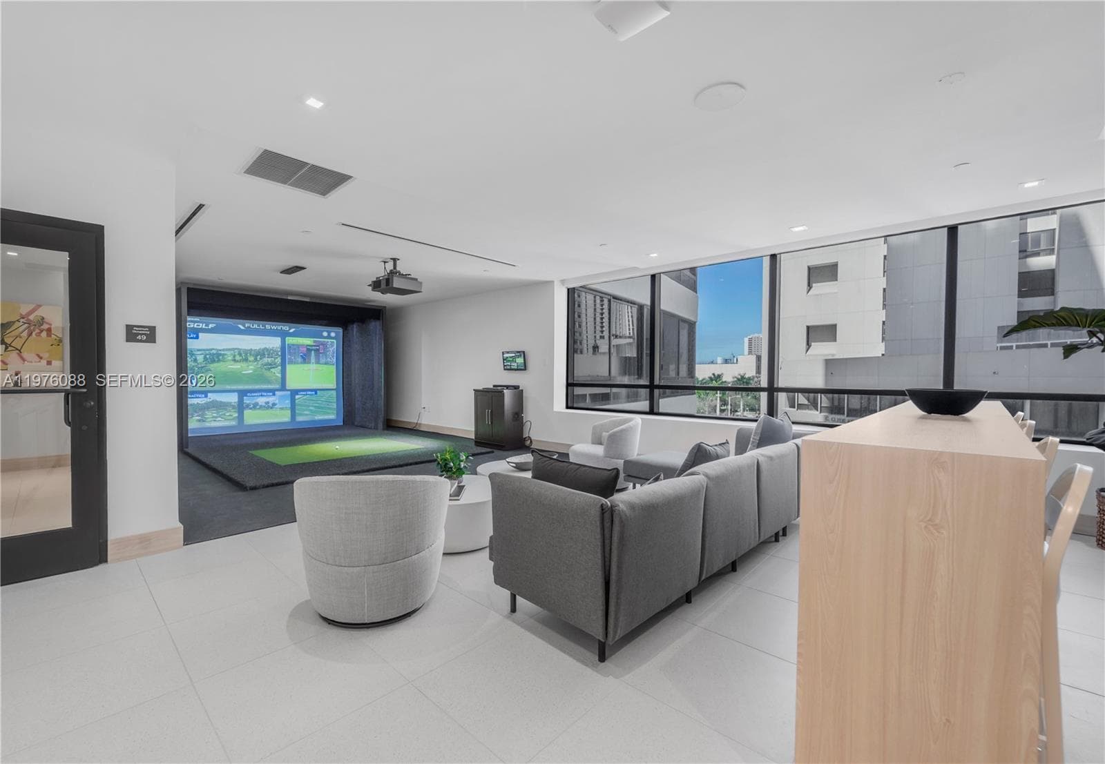 225 N Miami # 3009, Miami FL 33128 — 40