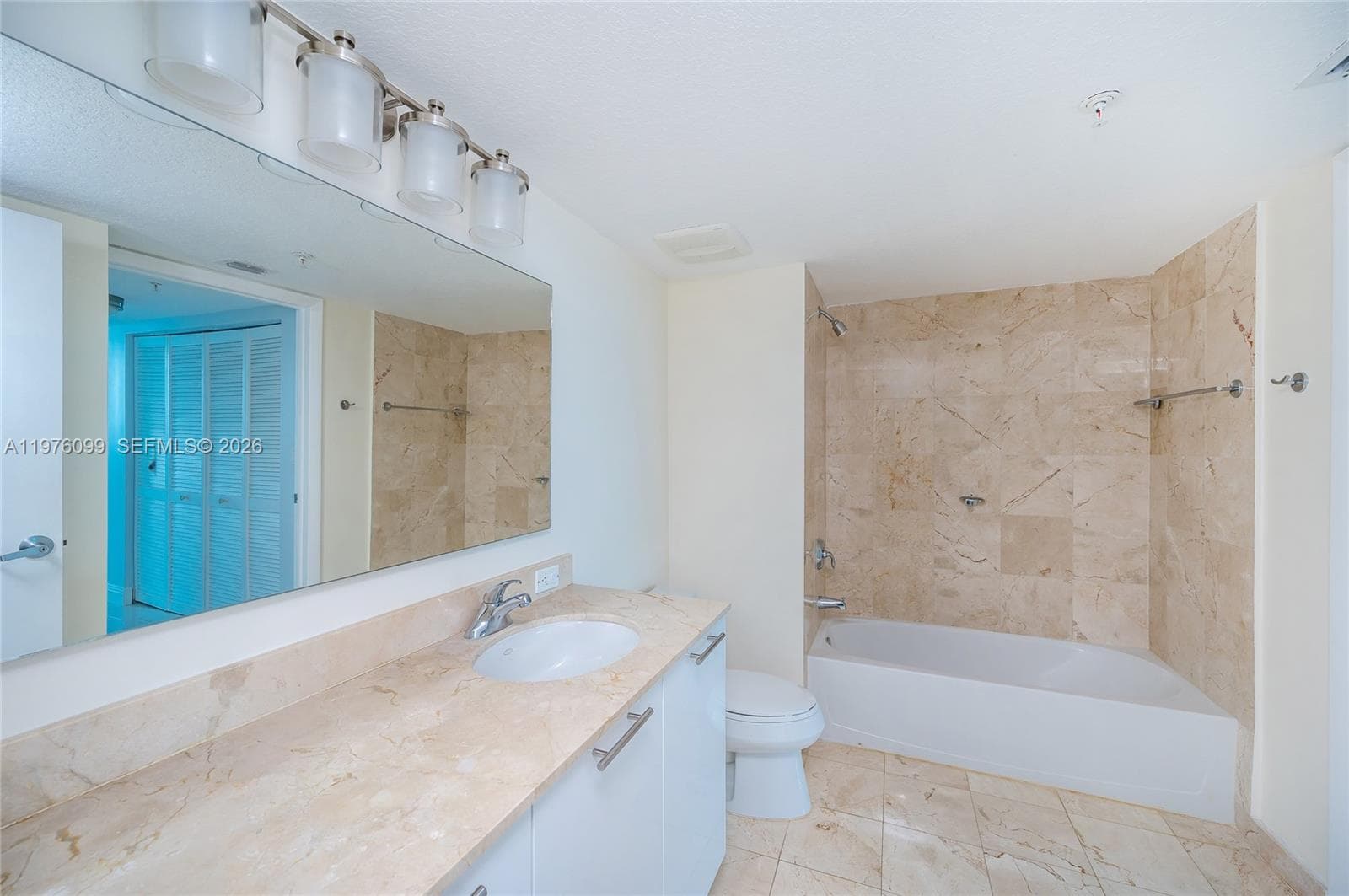 1800 N Bayshore Dr # 2503, Miami FL 33132 — 24