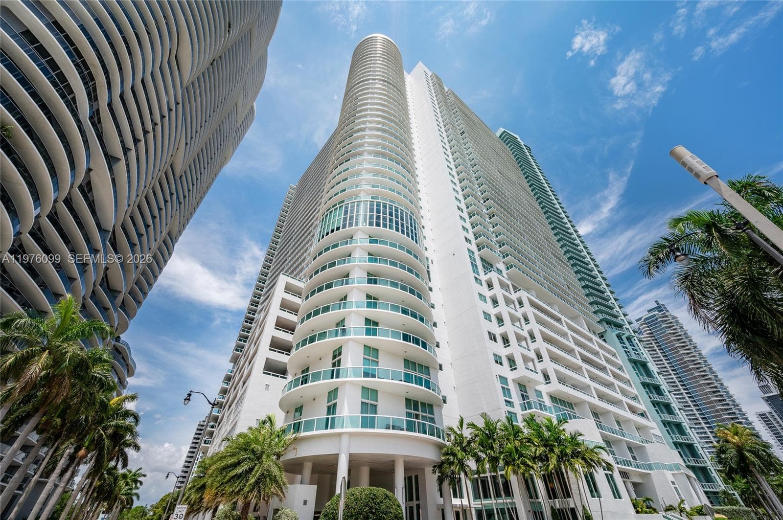 1800 N Bayshore Dr # 2503, Miami FL 33132 — 33