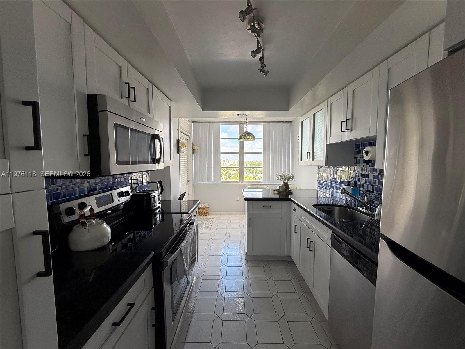 18011 Biscayne Blvd # 805, Aventura FL 33160 — 14