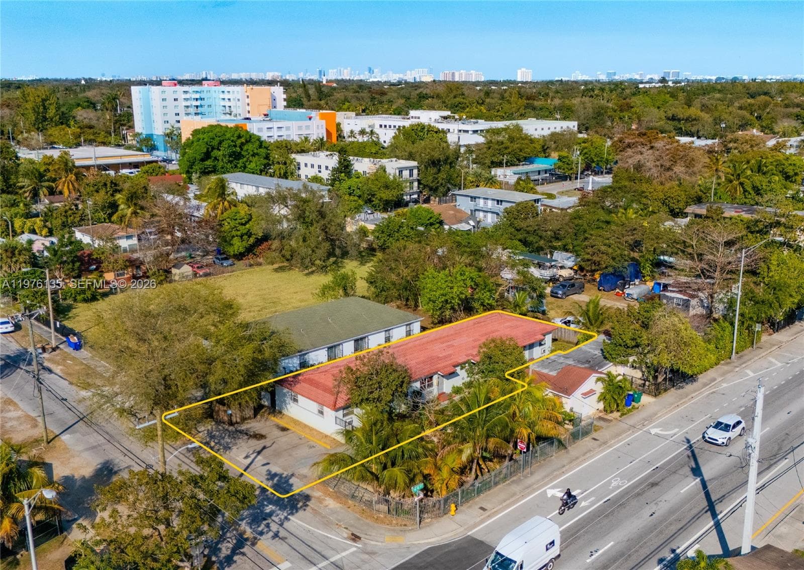 8213 NE 1st Ave, Miami FL 33138 — 1
