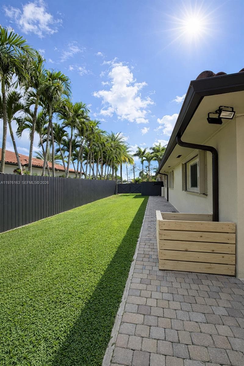 3500 SW 128th Ave, Miami FL 33175 — 8