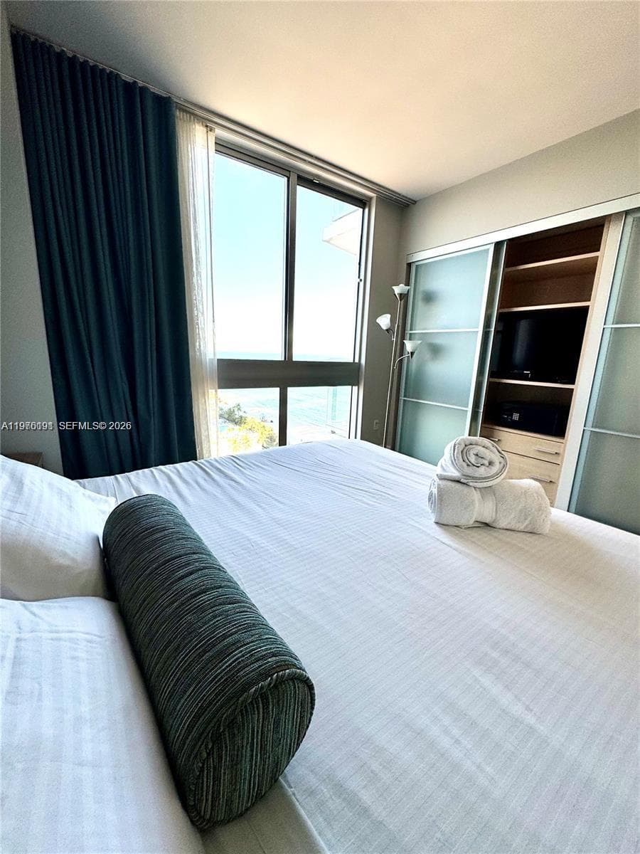 18683 COLLINS AV # 2306, Sunny Isles Beach FL 33160 — 19