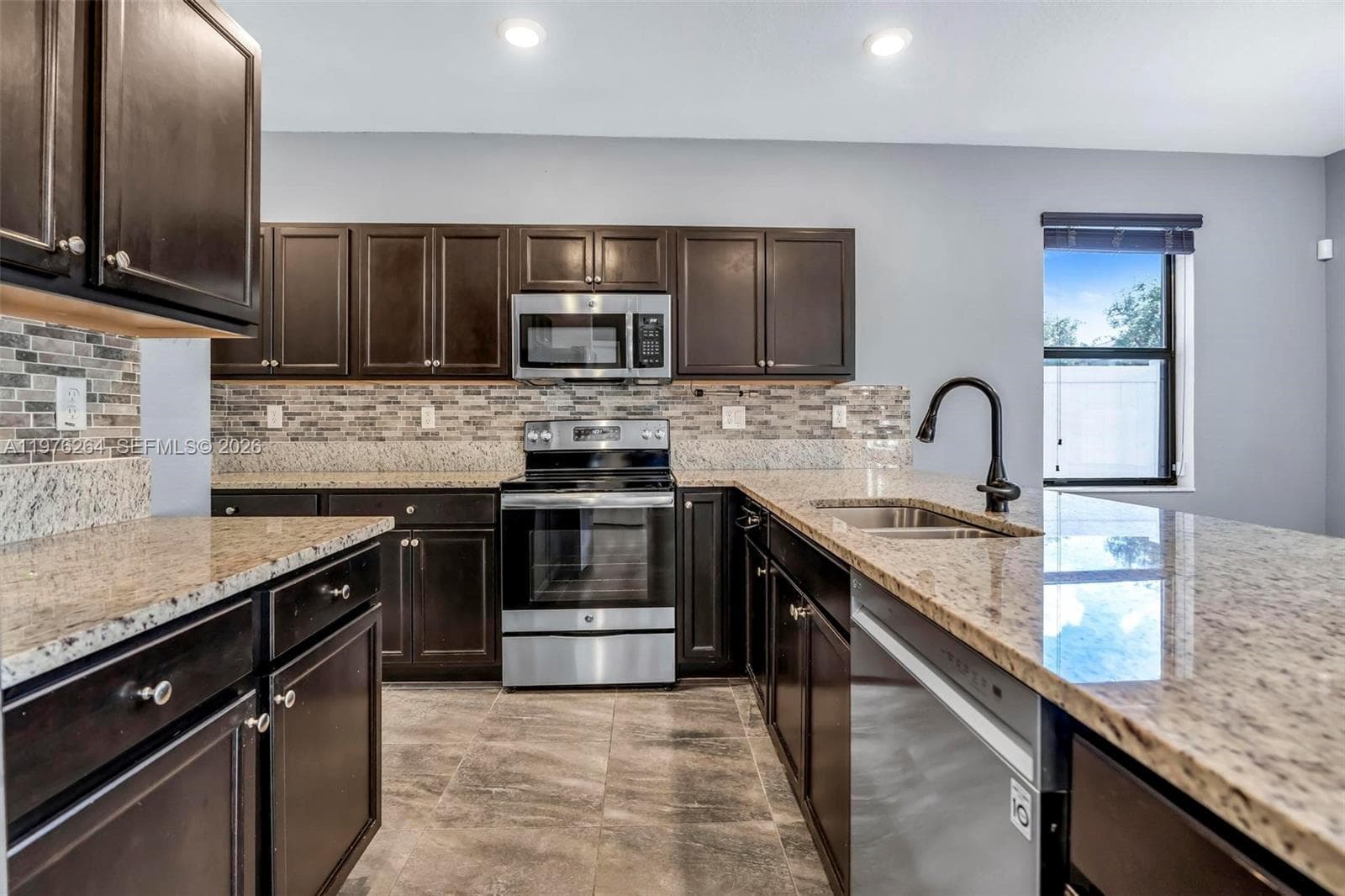 3440 W 100th Ter, Hialeah FL 33018 — 23
