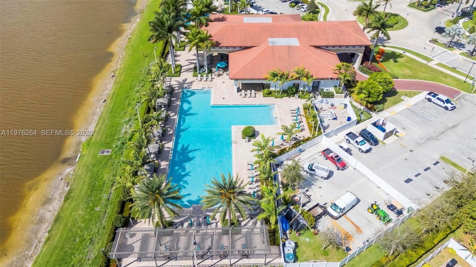 3440 W 100th Ter, Hialeah FL 33018 — 64
