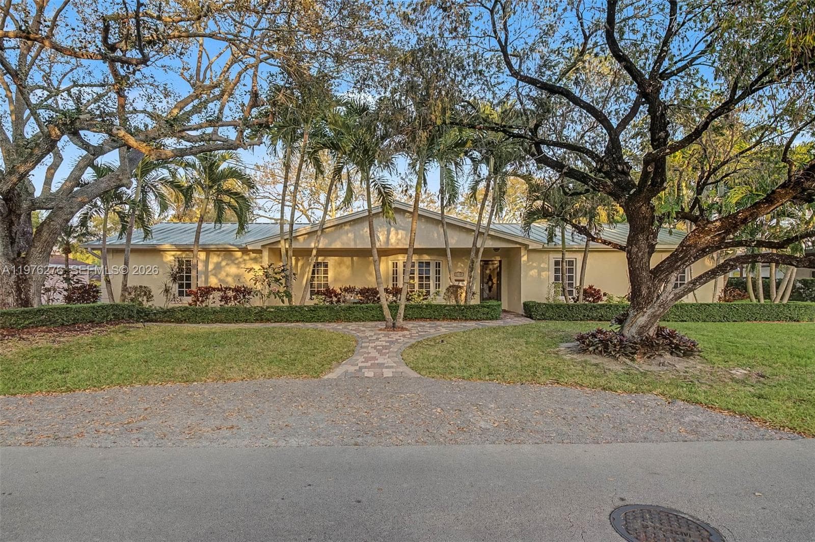 15401 SW 81 Av, Palmetto Bay FL 33157 — 1