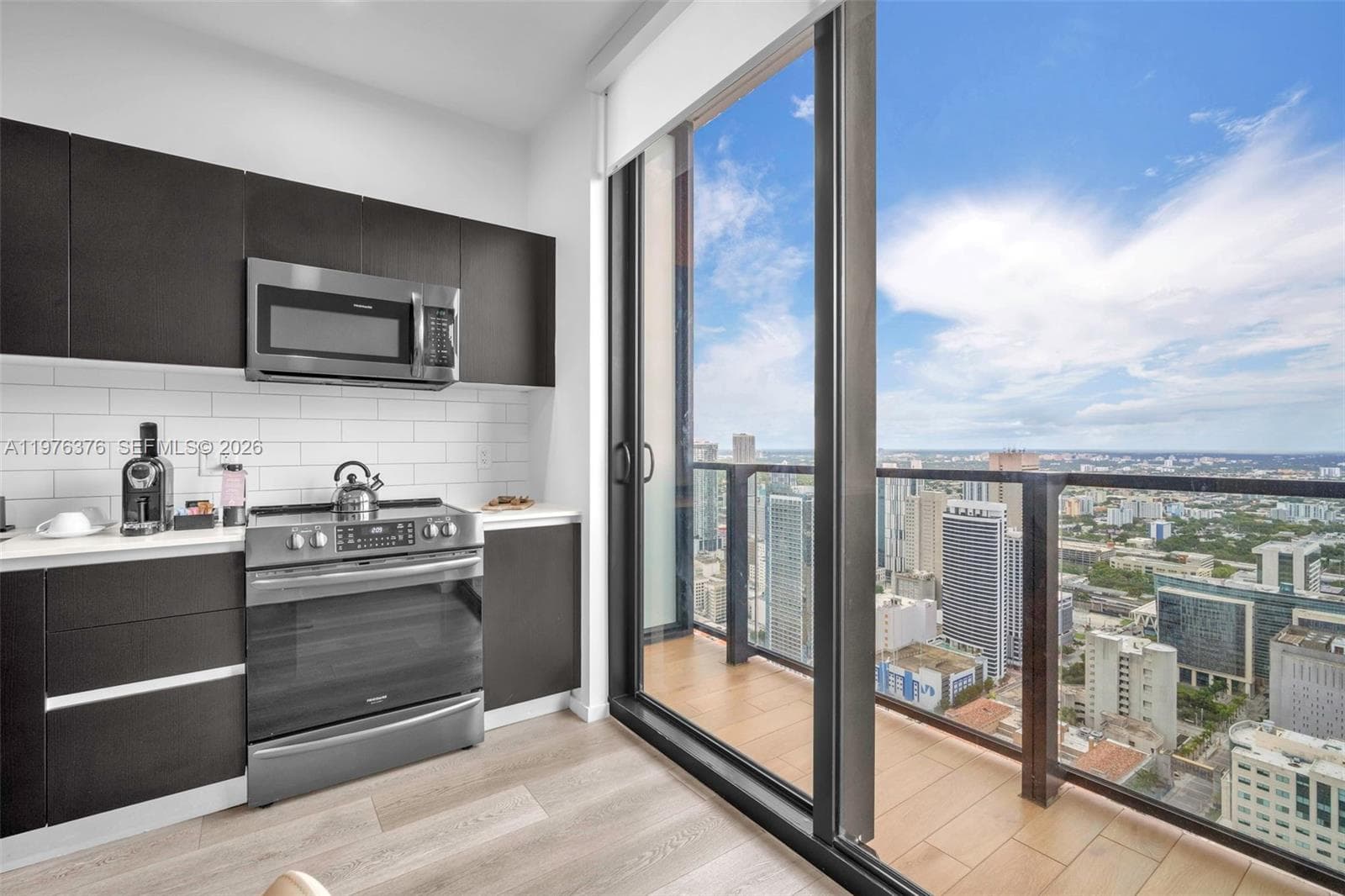398 NE 5th St # 4701, Miami FL 33132 — 16