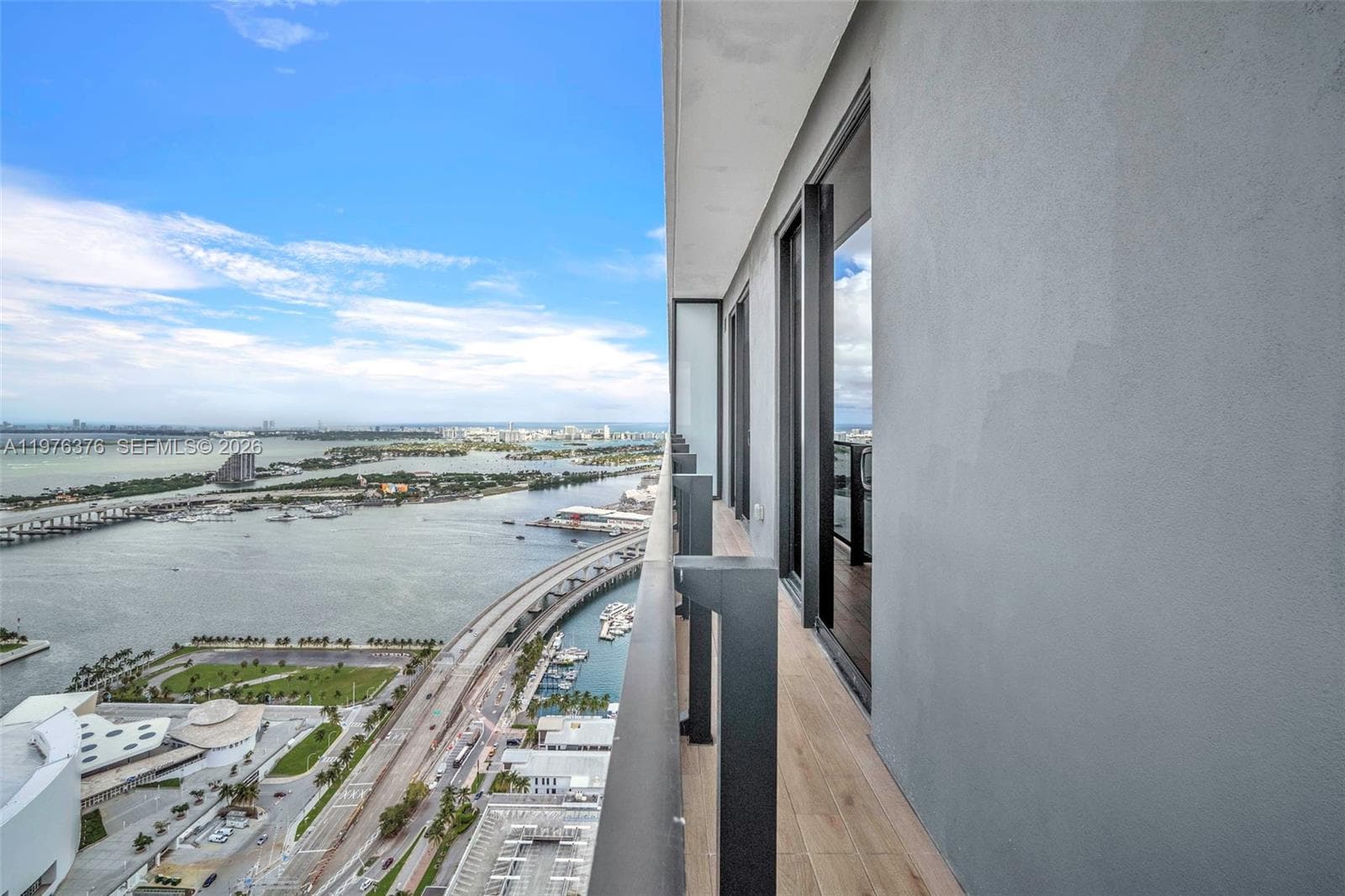 398 NE 5th St # 4701, Miami FL 33132 — 39
