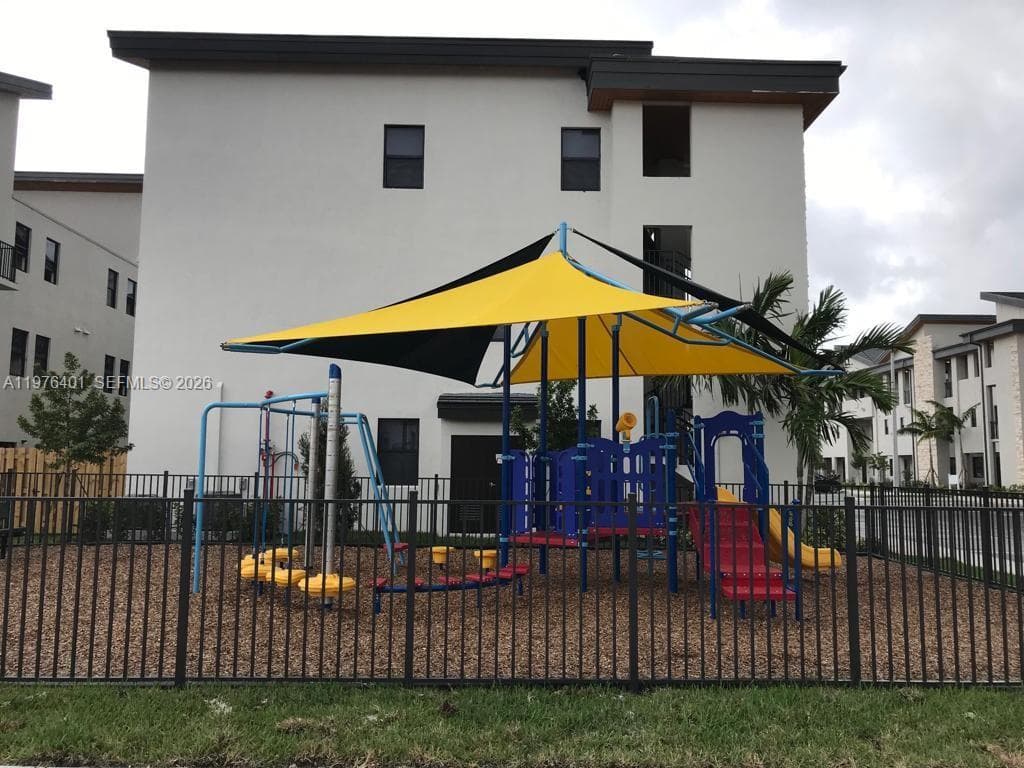 10431 NW 82nd St # 5, Doral FL 33178 — 2