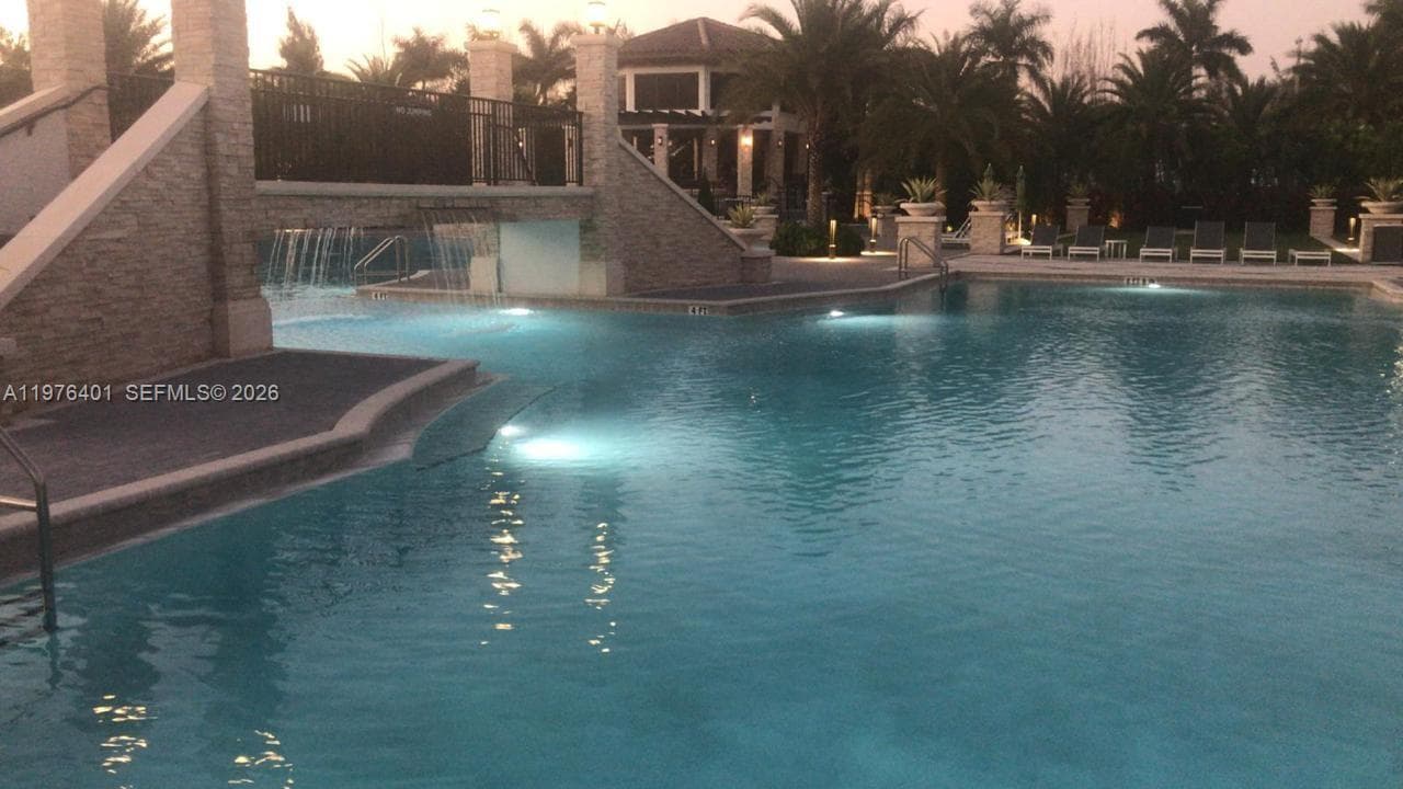 10431 NW 82nd St # 5, Doral FL 33178 — 16