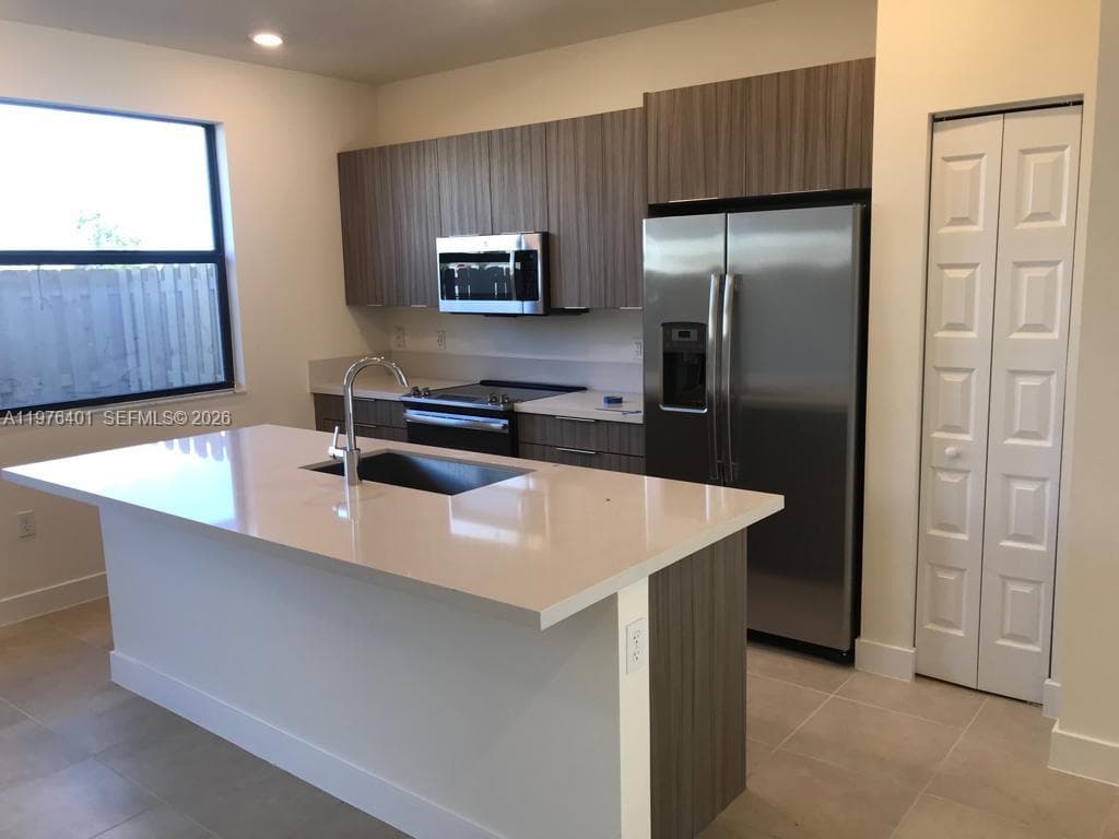10431 NW 82nd St # 5, Doral FL 33178 — 4