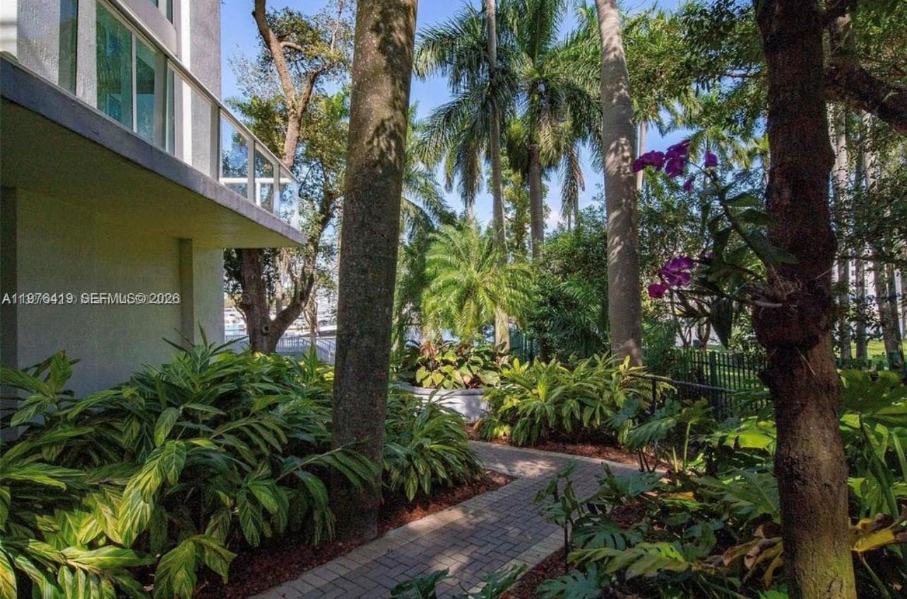 1861 NW S River Dr # 1501, Miami FL 33125 — 40
