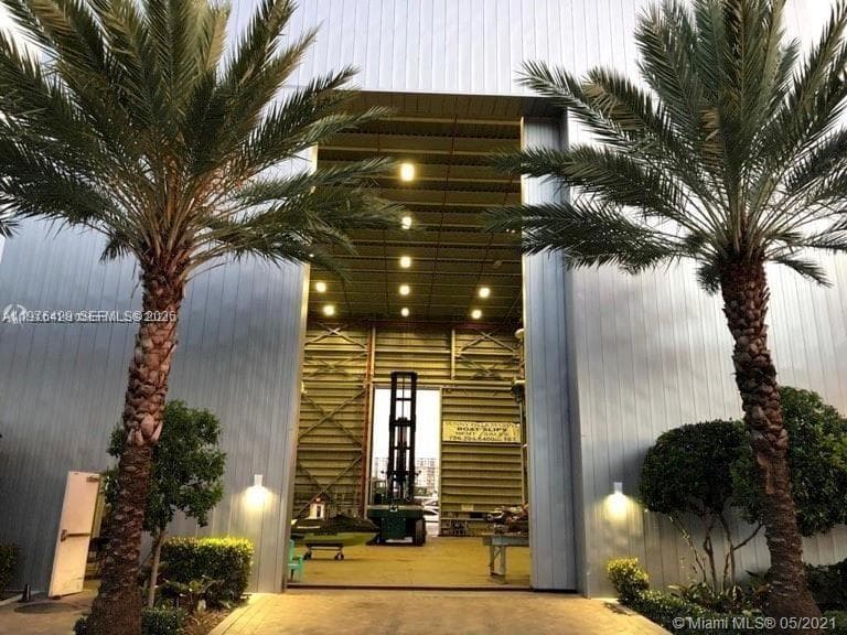 400 Sunny Isles Blvd DD406, Sunny Isles Beach FL 33160 — 3