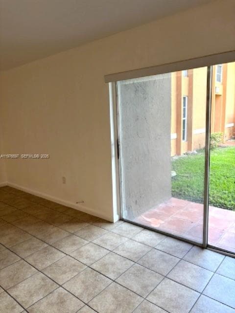 9493 SW 76th St # L4, Miami FL 33173 — 9