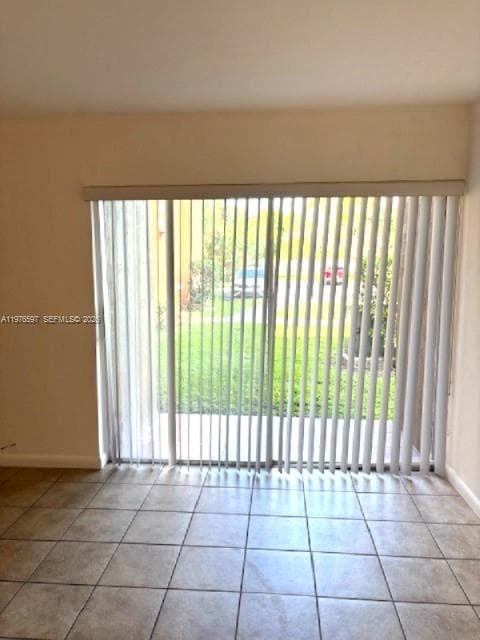 9493 SW 76th St # L4, Miami FL 33173 — 11