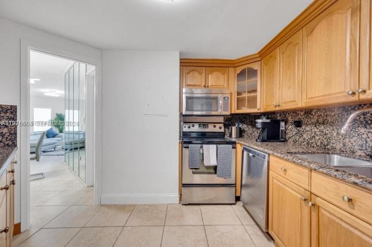 999 Brickell Bay Dr # 2007, Miami FL 33131 — 4
