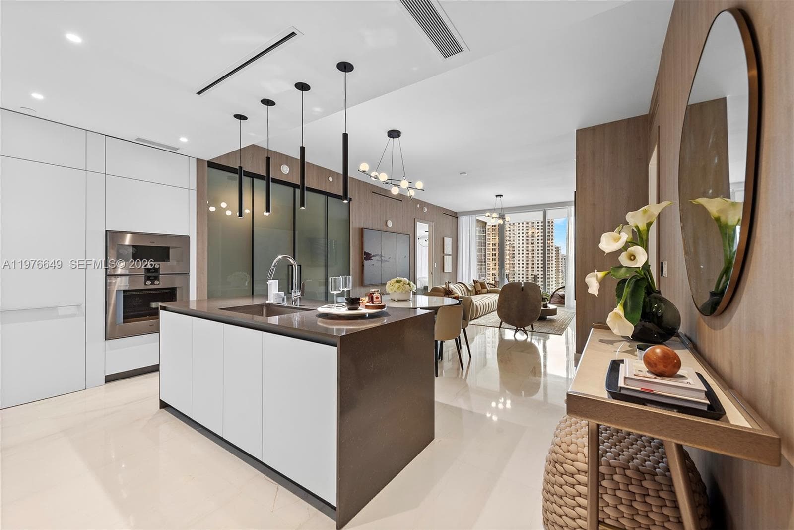 300 Biscayne Blvd Way # 1605, Miami FL 33131 — 7