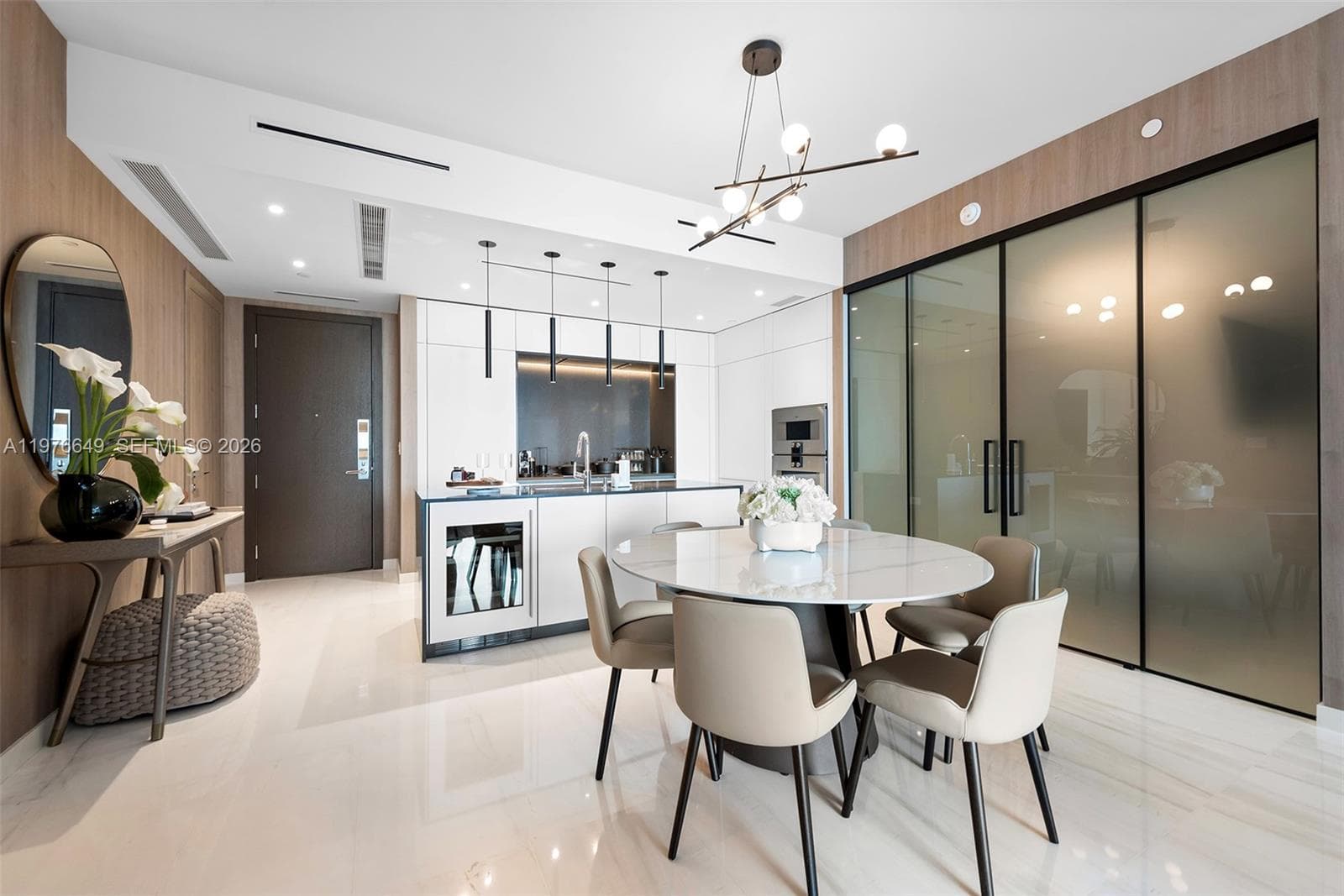 300 Biscayne Blvd Way # 1605, Miami FL 33131 — 5