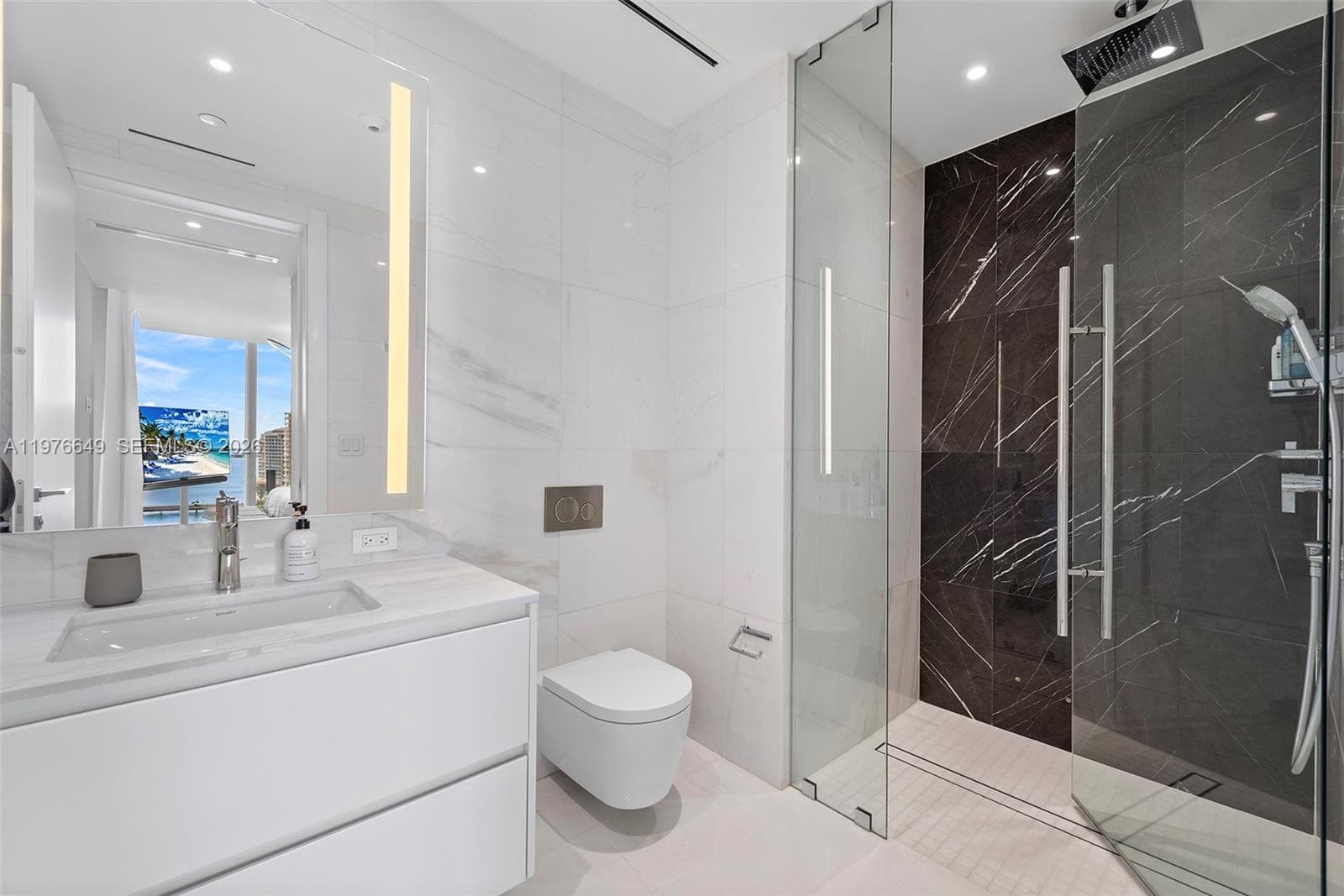 300 Biscayne Blvd Way # 1605, Miami FL 33131 — 20