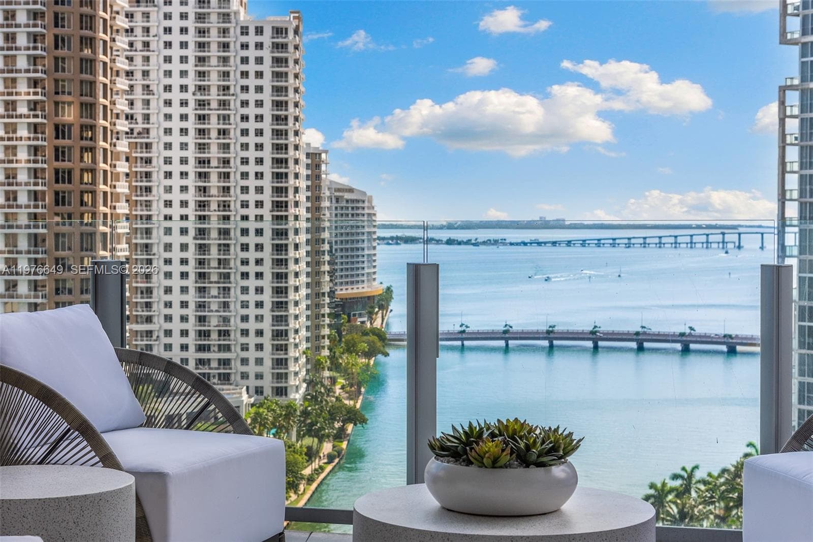 300 Biscayne Blvd Way # 1605, Miami FL 33131 — 24