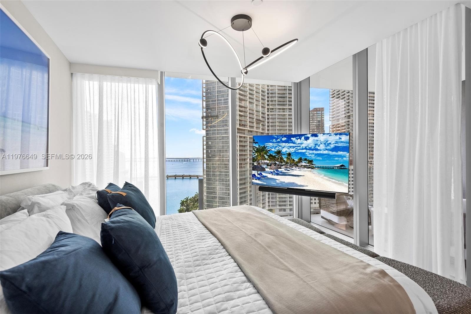 300 Biscayne Blvd Way # 1605, Miami FL 33131 — 10
