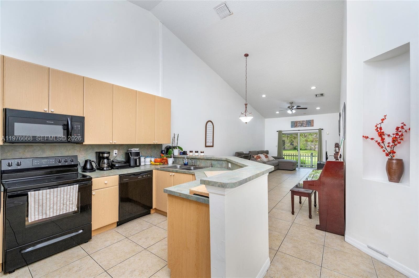 1212 NE 32nd Ter, Homestead FL 33033 — 20