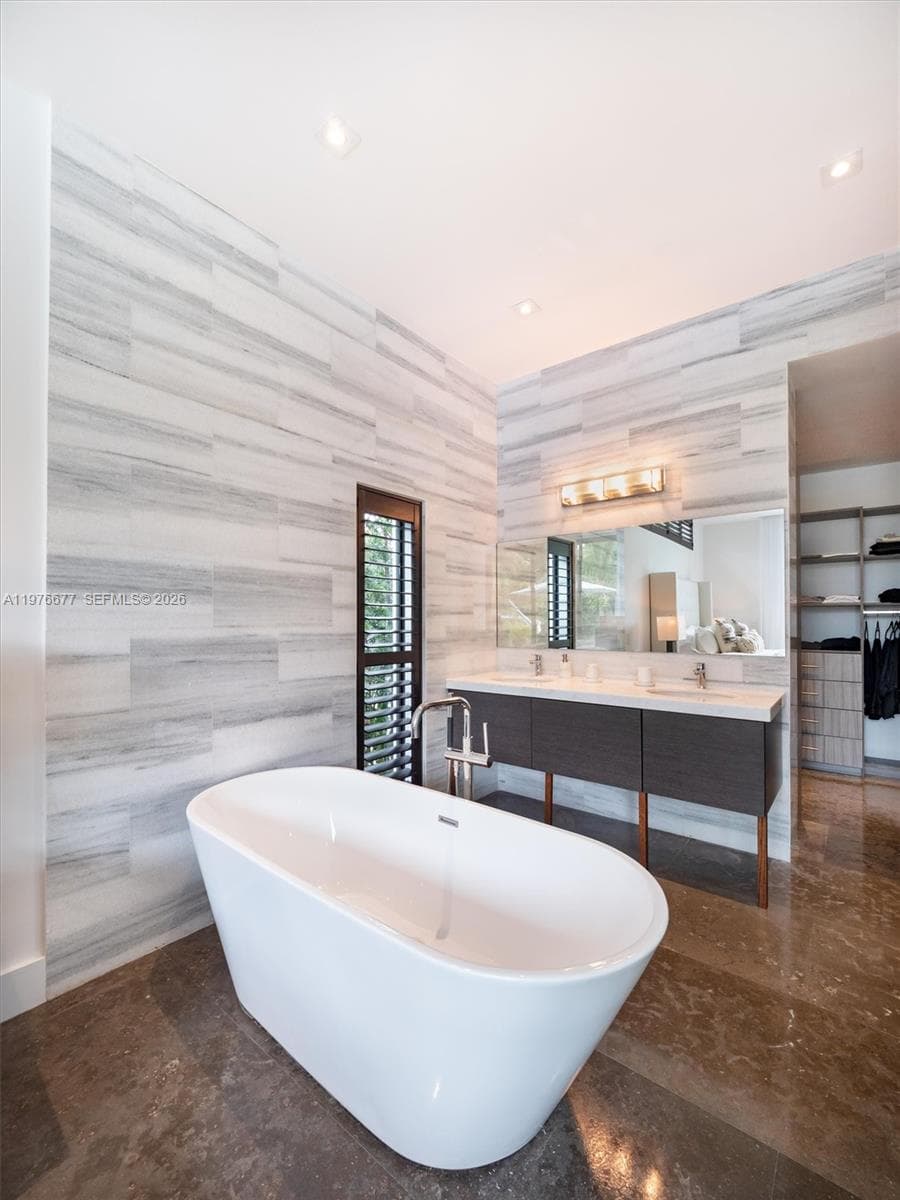 1540 Cleveland Rd, Miami Beach FL 33141 — 13