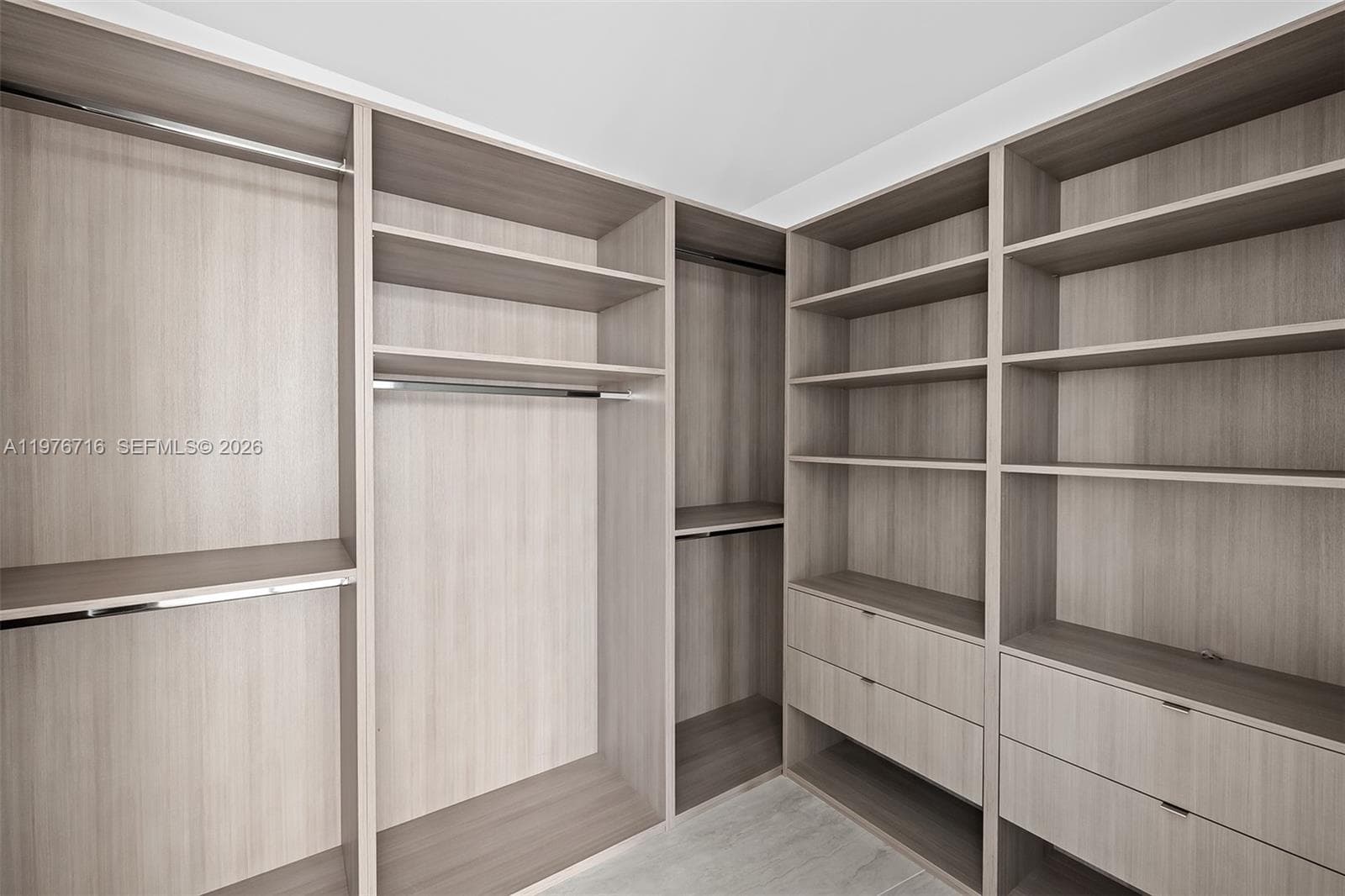 851 NE 1st Ave # 5402, Miami FL 33132 — 18