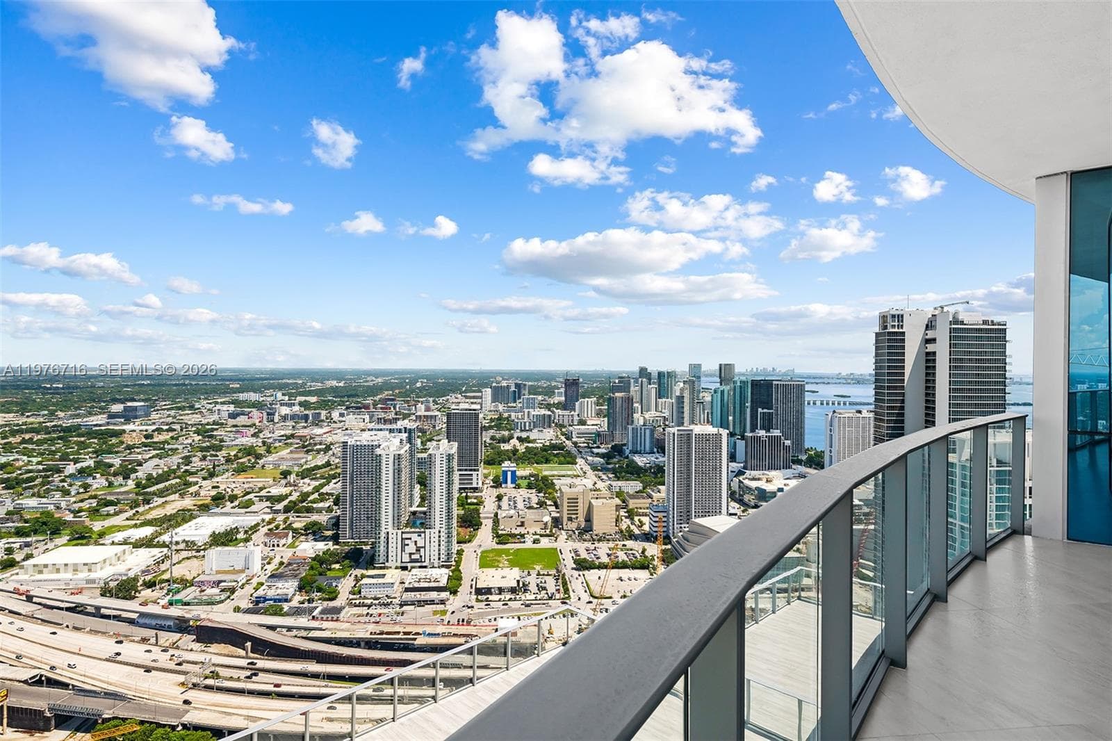 851 NE 1st Ave # 5402, Miami FL 33132 — 4