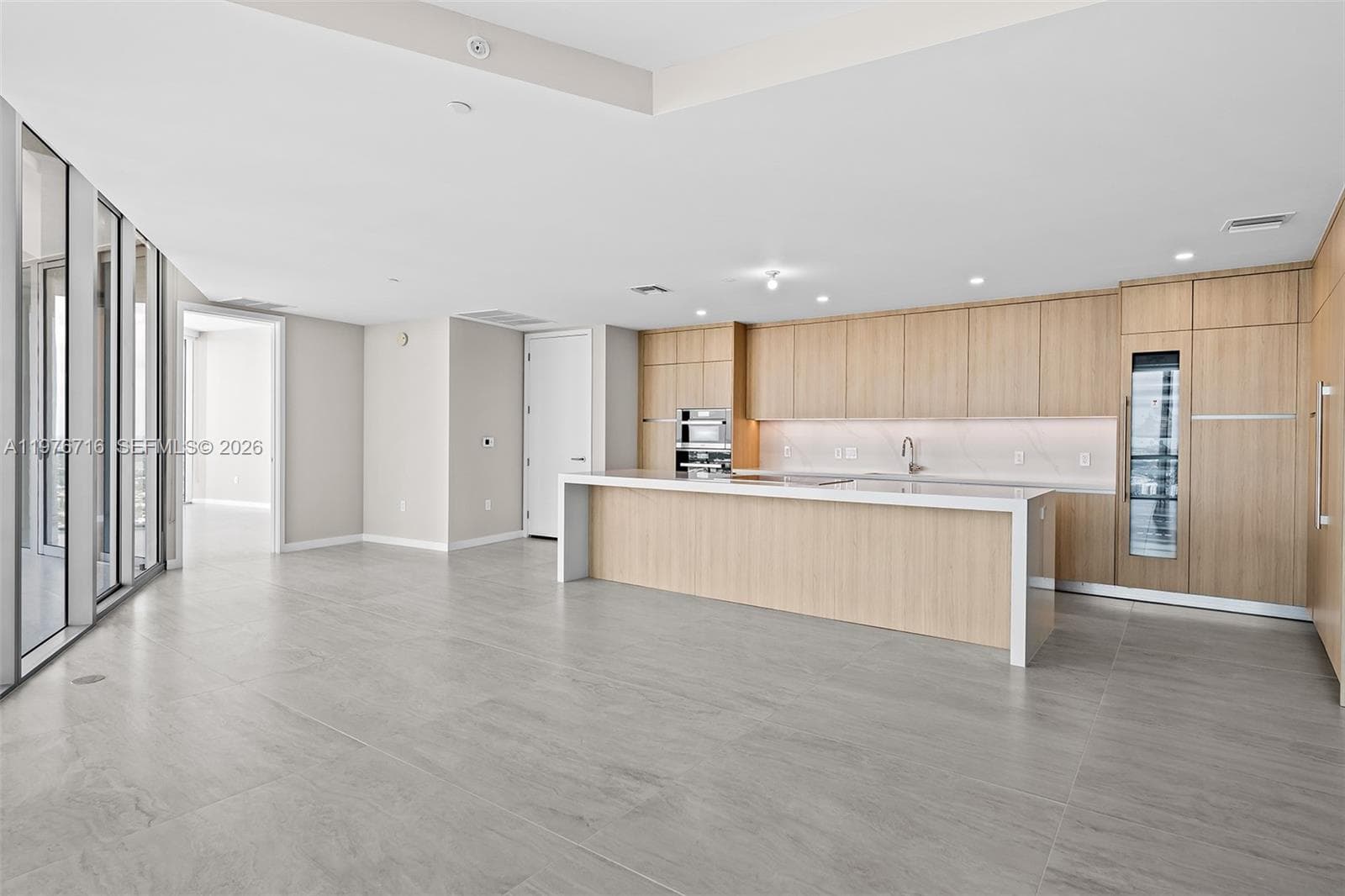 851 NE 1st Ave # 5402, Miami FL 33132 — 8
