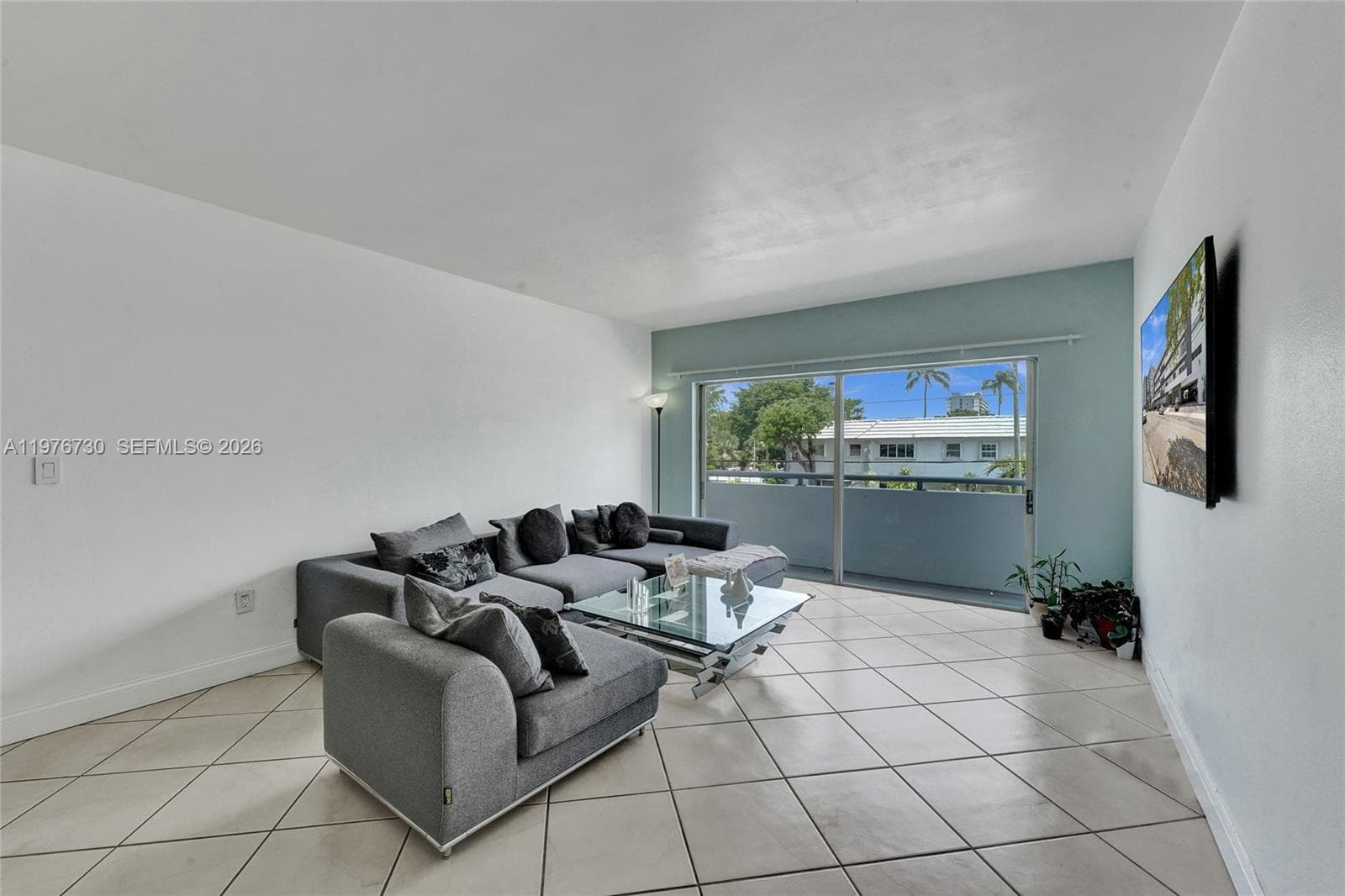 1880 S Treasure Dr # 2G, North Bay Village FL 33141 — 4