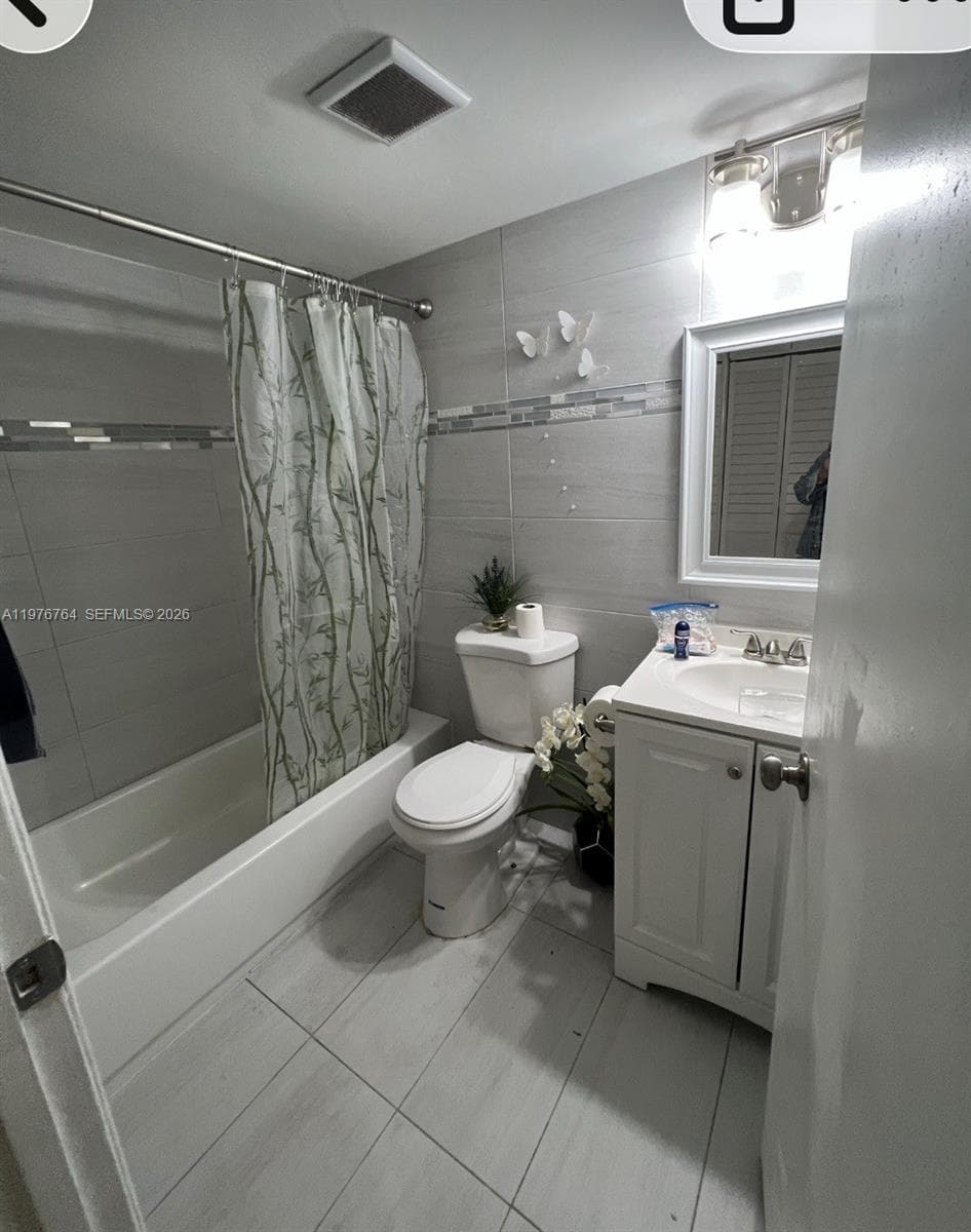 851 NE 207th Ter # 103, Miami FL 33179 — 2