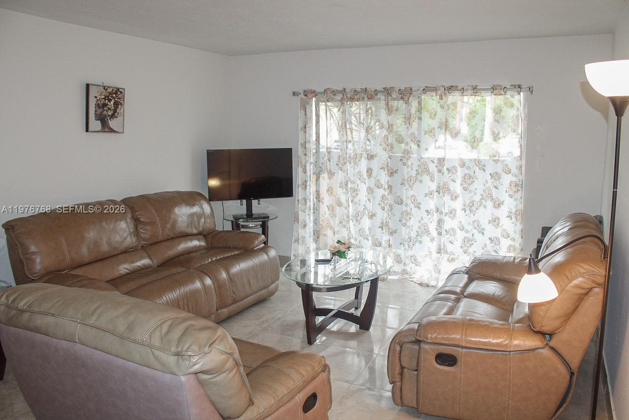 10818 N Kendall Dr # R25, Miami FL 33176 — 6