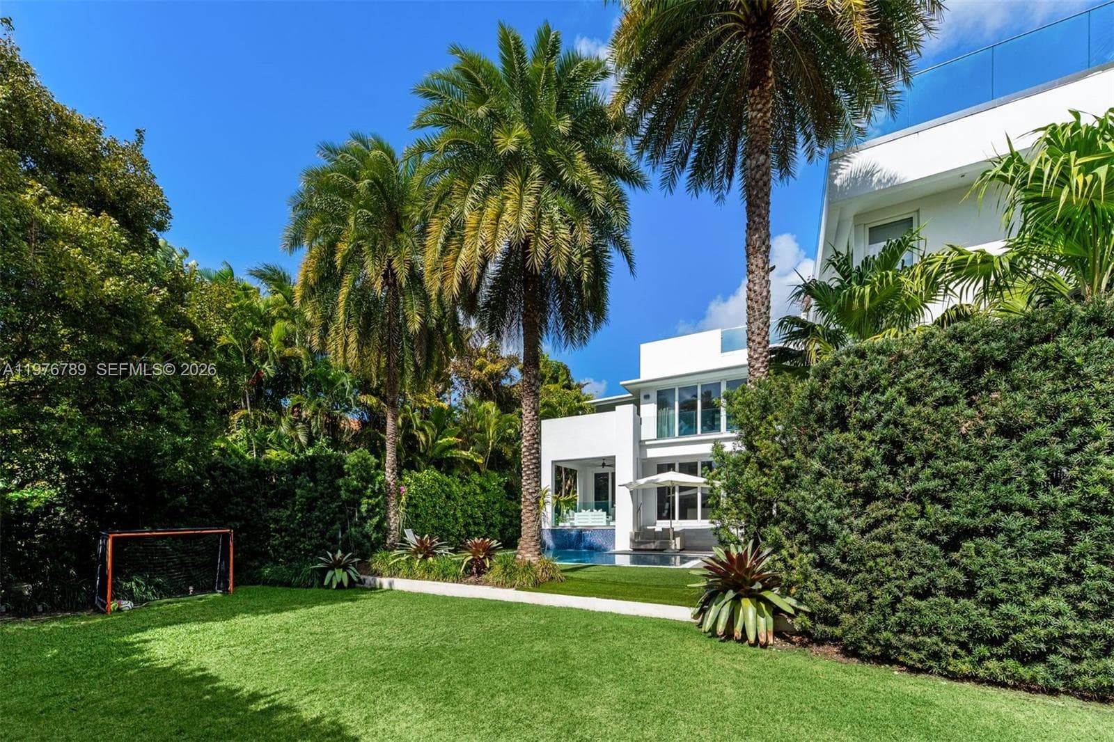 741 Harbor Dr, Key Biscayne FL 33149 — 21