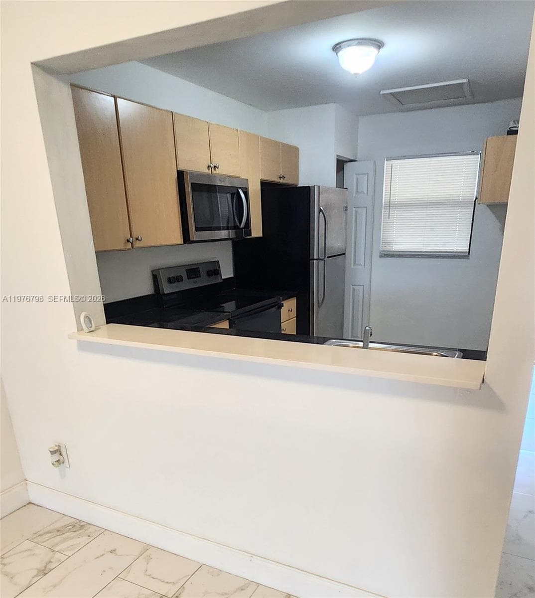 902 NE 209 St # 40, Miami FL 33179 — 1